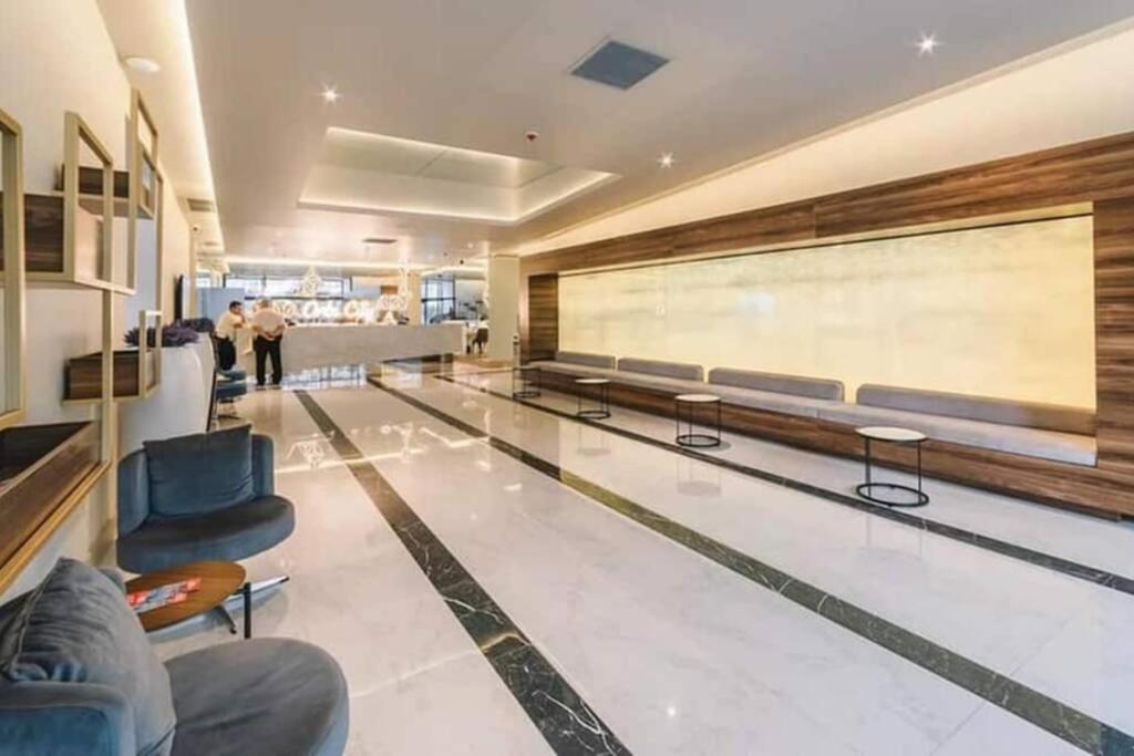 1-Bedroom Studio Apartment In Orbi City - Side Seaview 巴统 外观 照片