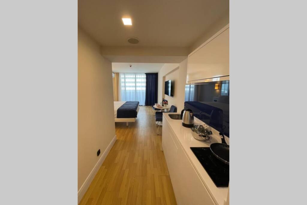 1-Bedroom Studio Apartment In Orbi City - Side Seaview 巴统 外观 照片