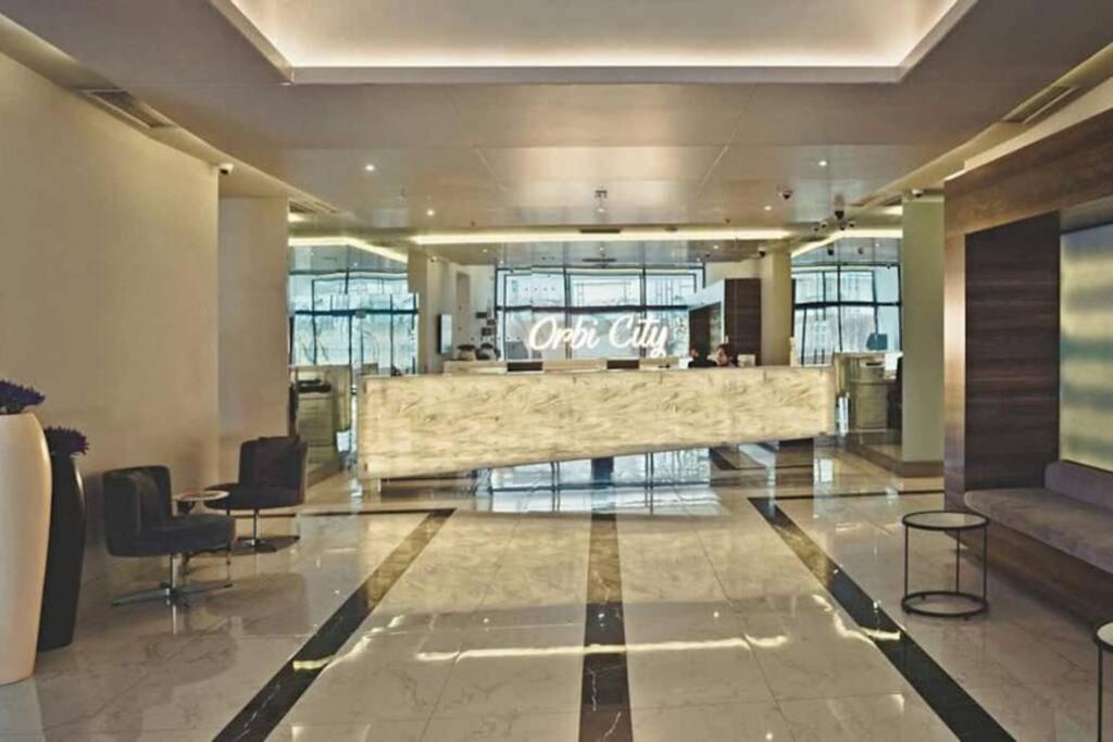 1-Bedroom Studio Apartment In Orbi City - Side Seaview 巴统 外观 照片